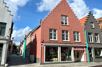 Gebouw voor gemengd gebruik te koop in Brugge