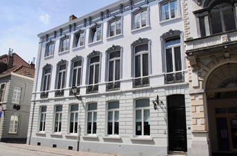 Gebouw voor gemengd gebruik te koop in Brugge