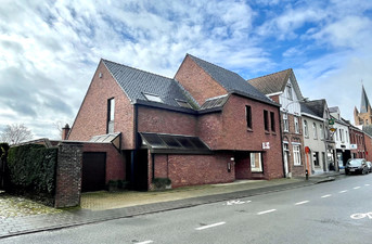 Gebouw voor gemengd gebruik te koop in Oostkamp